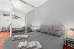Free Parking - 5min to Metro - Balcony - Quiet Milano